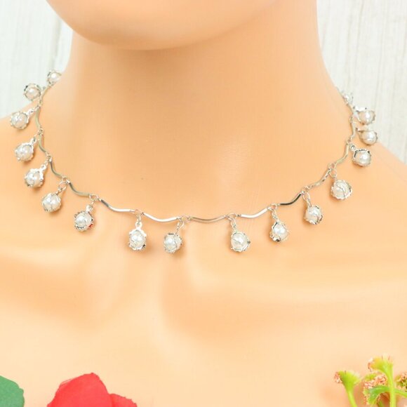 "Minimalist & Elegant Necklace Chain – Perfect for Women & Girls | UNVRC1024 - Picture 9 of 10